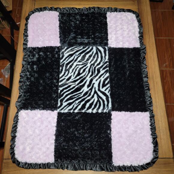 Diva Fuzzy / Satin Pink Black Infant Blanket w/ Zebra Patch - 30" x 38" - Picture 1 of 3